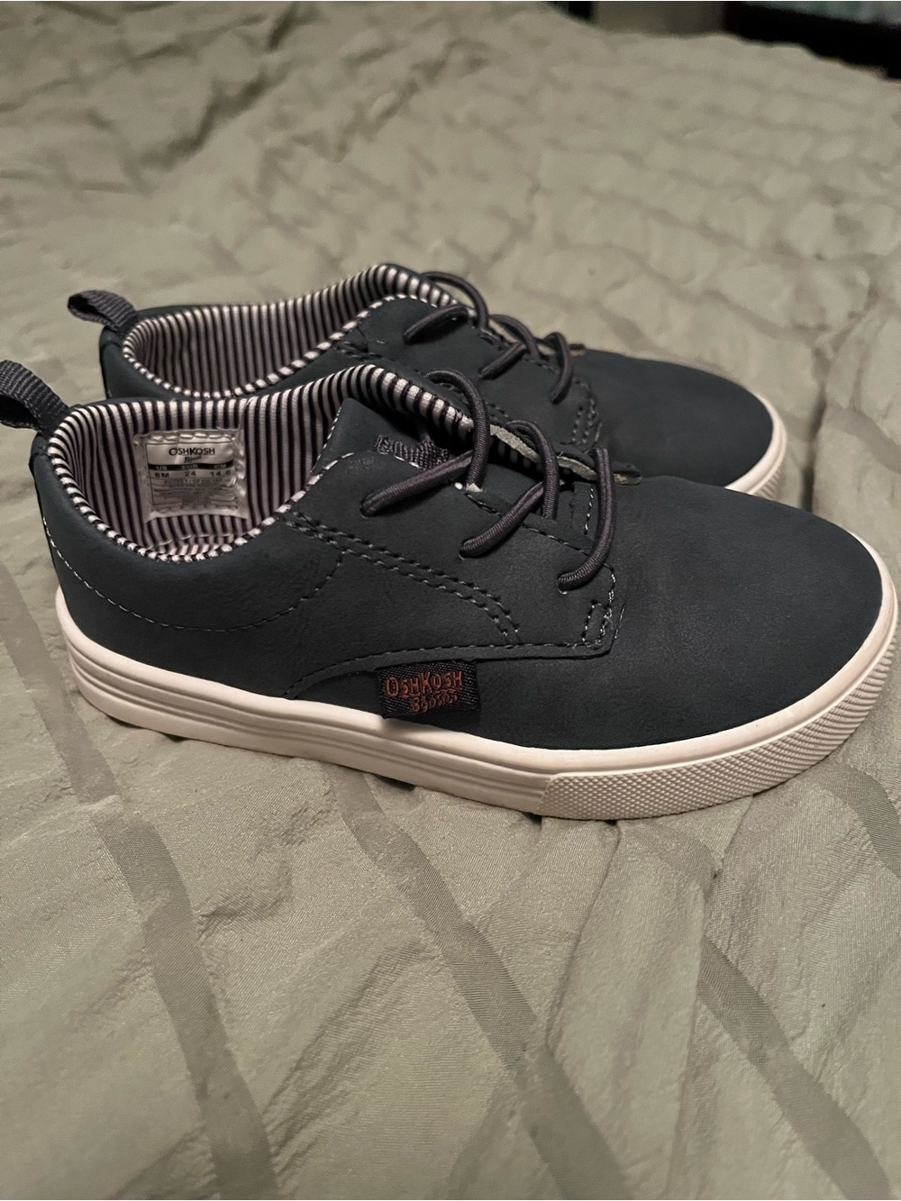 OshKosh B'gosh Navy Kids' Low-Top Sneakers